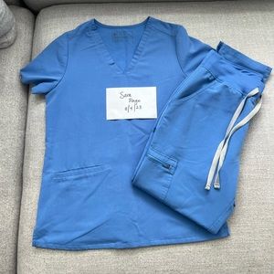 Figs ceil blue scrub set